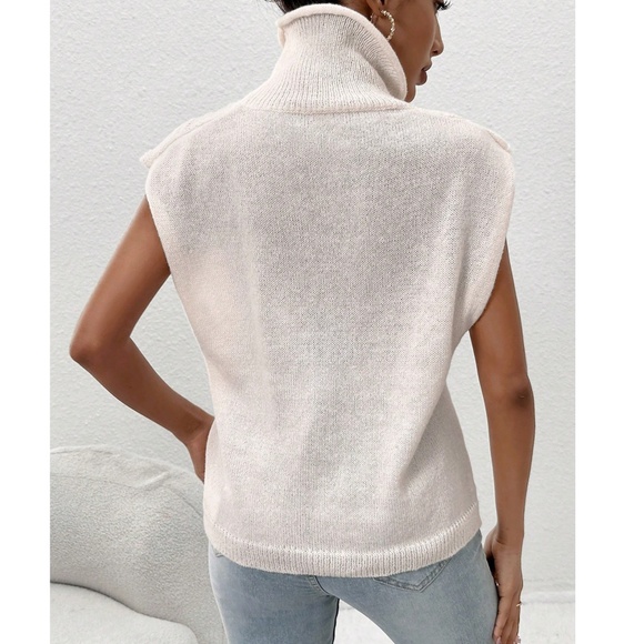 Classic High Neck Chunky cable knit Sweater Top - Picture 5 of 6